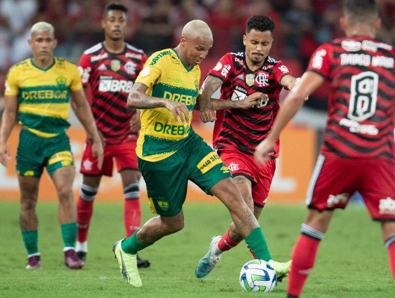 Cuiabá vence Flamengo por 3 a 0 na noite deste domingo na Arena 