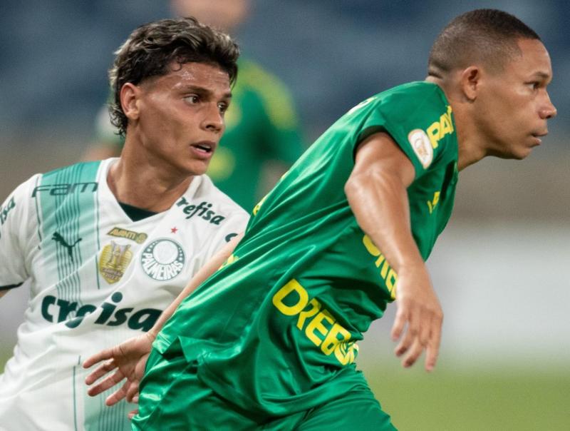 Cuiabá é superado pelo Palmeiras por 2 a 0