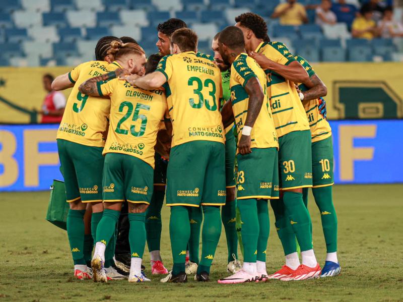 Cuiabá empata com Vitória na Arena Pantanal