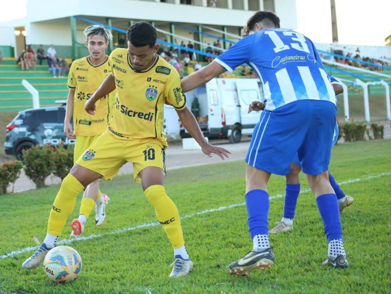 Duas partidas movimentam o domingo