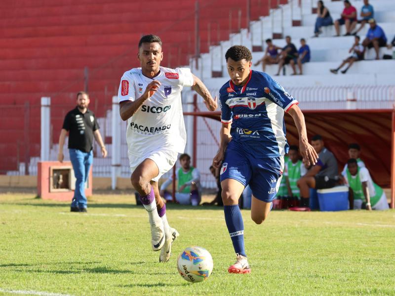 Academia vence Primavera na abertura da competição