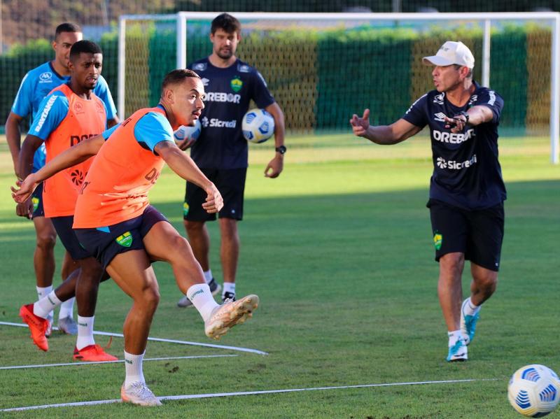 Cuiabá enfrenta o RB Bragantino, em São Paulo