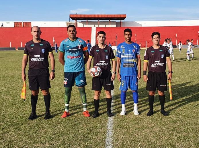 Academia vence o Araguaia e assume a liderança da competição