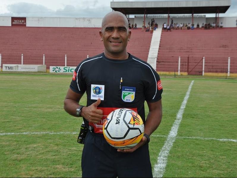 Aos 42 anos, Alinor da Paixão encerra sua carreira na arbitragem